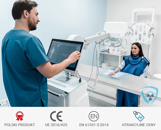 Pacjentka w fartuchu RTG podczas badania rentgenowskiego, obsługiwanego przez technika medycznego w gabinecie radiologicznym – Coradika.